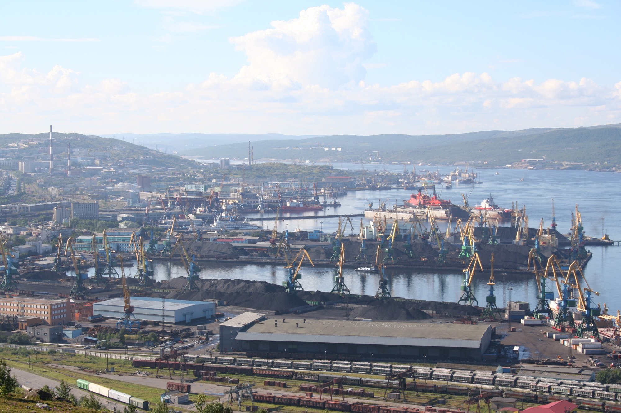 Murmansk commercial port. Establishing shot of the harbour — not today’s cargo, and not a named tanker.